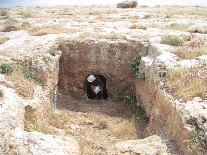 קובץ:בירעמראבומחסן.JPG