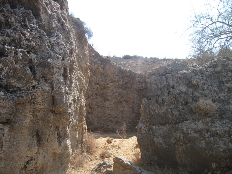 קובץ:מחצבה קדומה.JPG