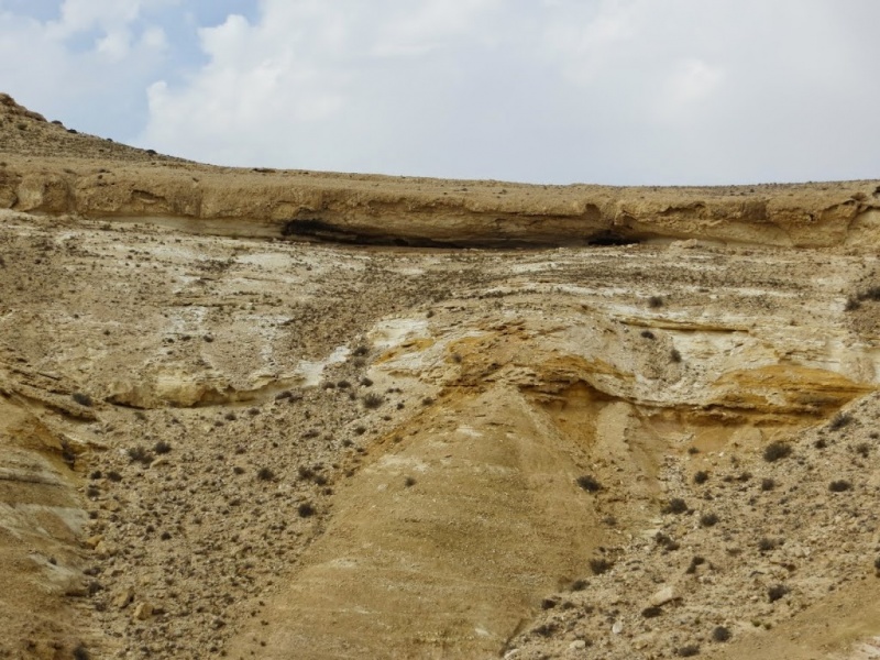 קובץ:מערת חריץ.JPG