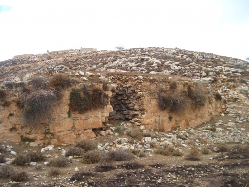 קובץ:סכרעתיקנחלתקוע.JPG