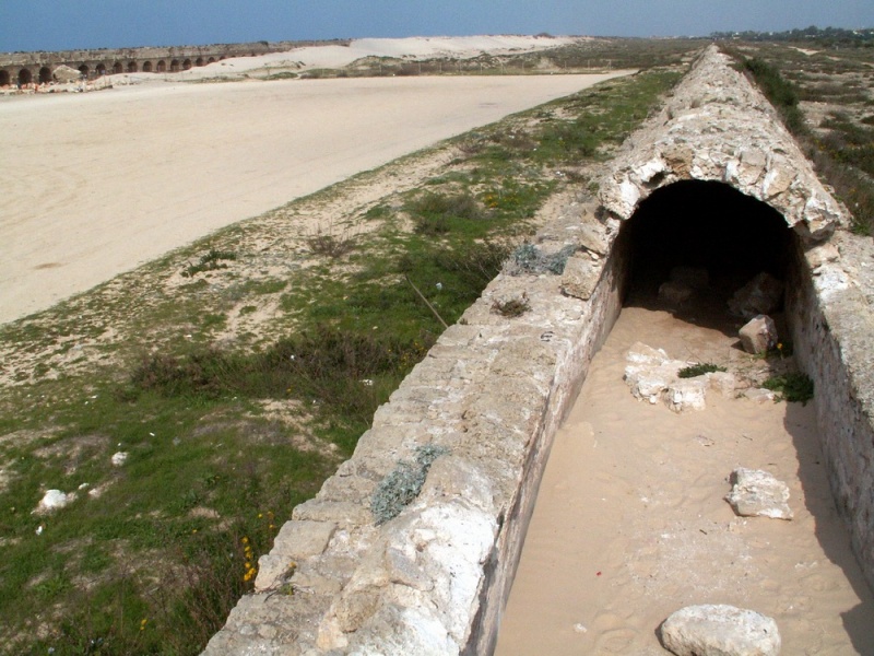 קובץ:קיסריה אמות מים 5114.JPG