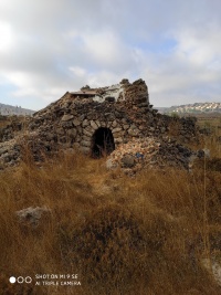 שומרה מתפרקת.jpg