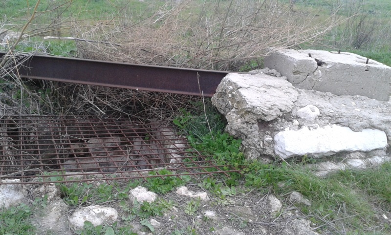 קובץ:Tel Gishron - well 2.jpg